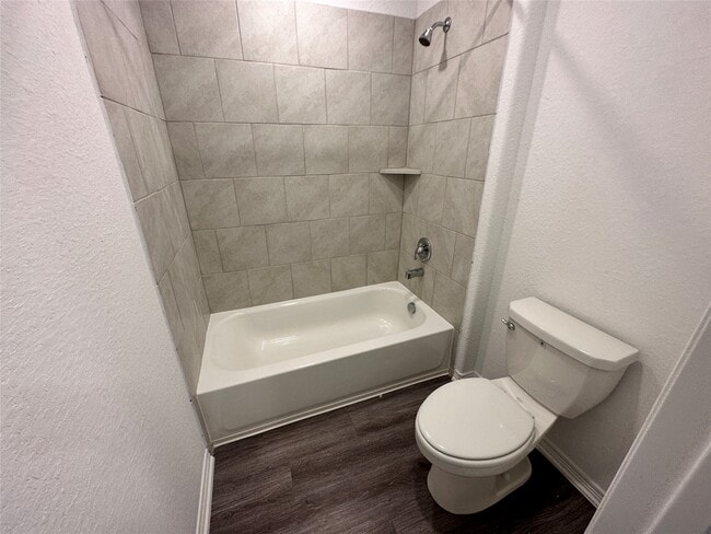 Building Photo - 16622 Moss Ln