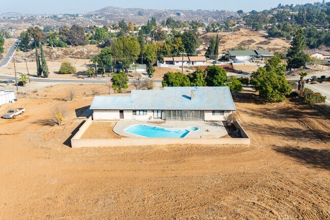 Building Photo - HORSE TRAINERS! MUST SEE HORSE PROPERTY AWESOME ACRAGE 5 ACRES Beautiful Custom 1 story home in W...