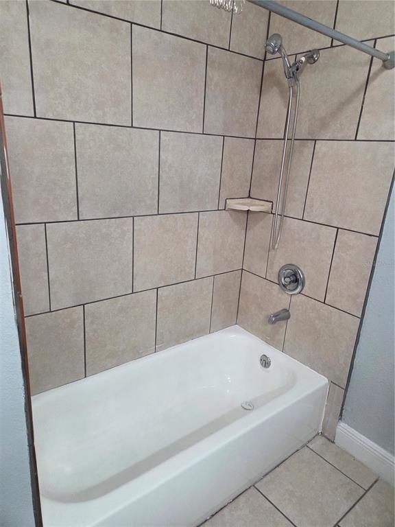 Building Photo - 4001 Woodfern Dr