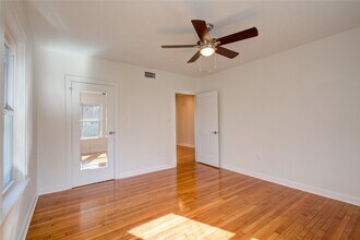 Building Photo - 2208 Blodgett St