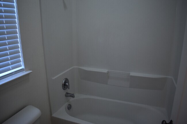 Building Photo - 1220 CAVALAIRE Ct