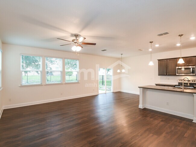 Building Photo - 8559 Highfield Ave