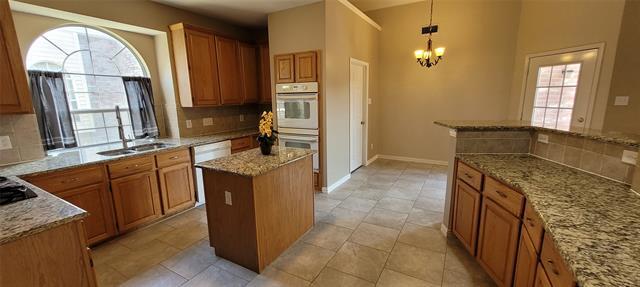 Building Photo - 7509 Avalon Dr