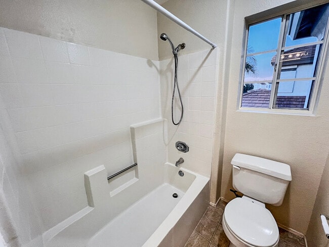 Building Photo - 593 Via Armado