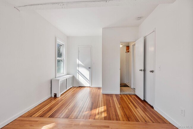 Building Photo - 500 5th Ave