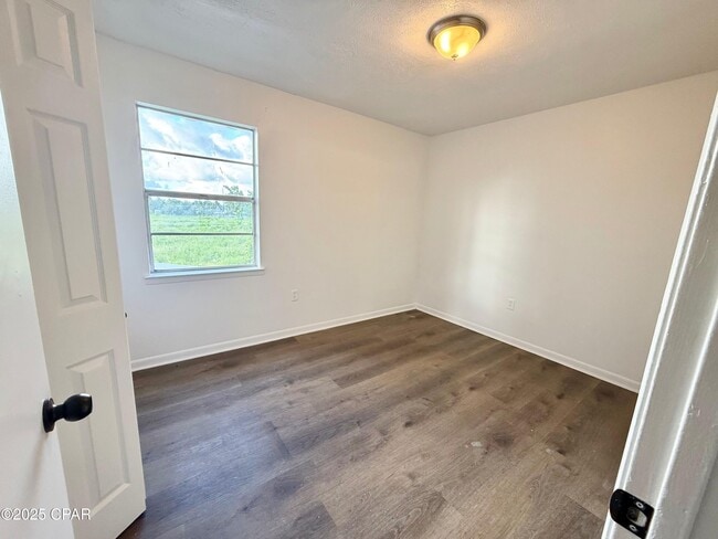 Building Photo - 506 N 11th St