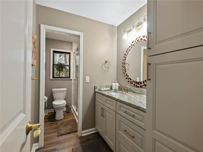 Building Photo - 7328 Ivy Cir