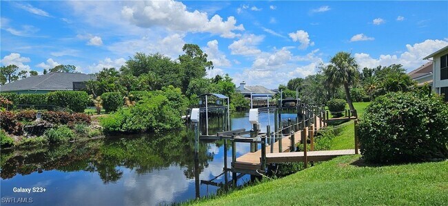 Building Photo - 15140 Riverbend Blvd