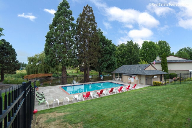 Building Photo - Beautiful 1bdrm/1bth condo in the Cedar Mi...