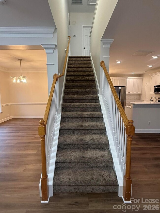 Building Photo - 9235 Island Overlook Ct