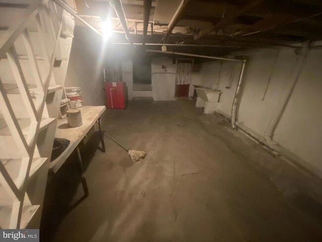 Building Photo - 834 McDowell Ave