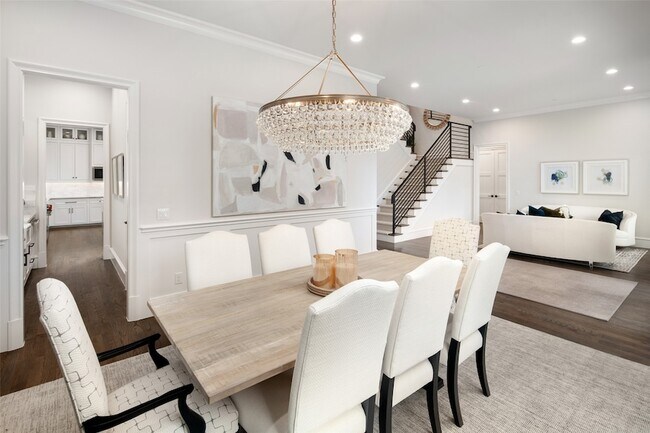 Building Photo - 3537 Villanova St