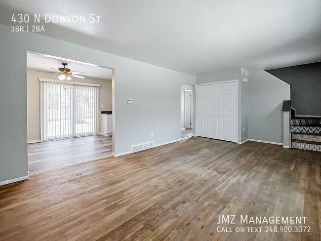 Building Photo - 430 N Dobson St