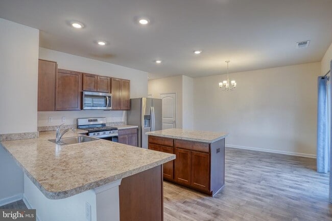 Building Photo - 67 Bostick Ln