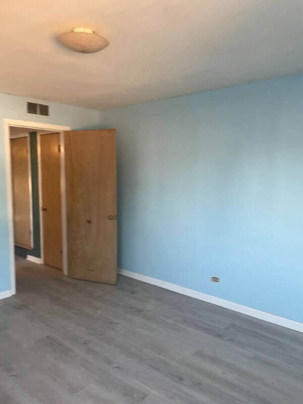 Building Photo - 4233 Ridge Rd