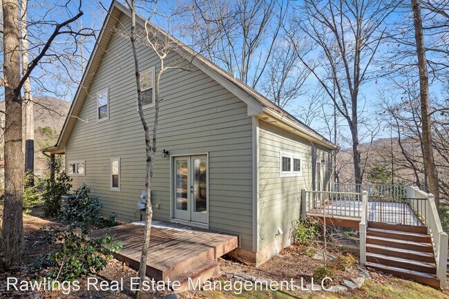 Building Photo - 3 br, 2.5 bath House - 34 Pinecroft Road