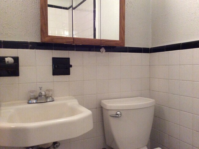 Building Photo - 146 Daniel Low Ter