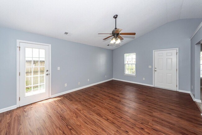 Building Photo - 248 Trickle Dr
