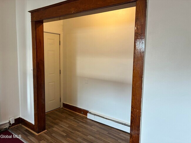 Building Photo - 1320 8th Ave