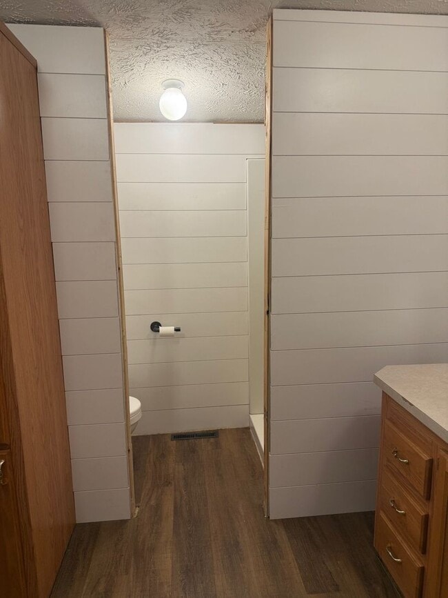 Building Photo - 808 N 8th St