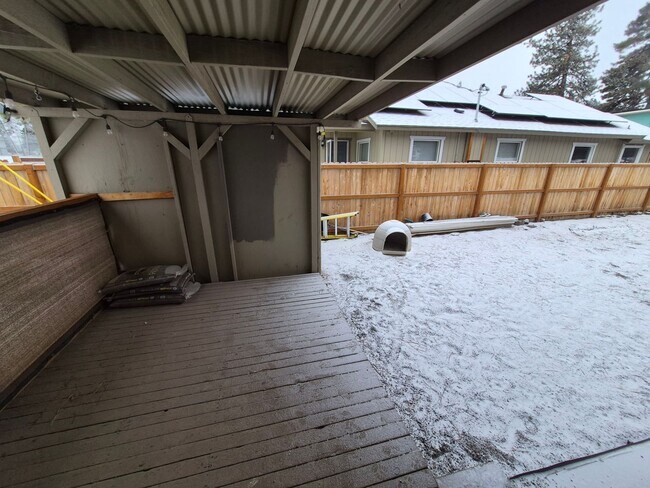 Building Photo - 3BR/1BA - Fenced - RV Parking - Solar