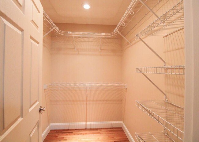 Building Photo - 241 Sweetgrass Ln