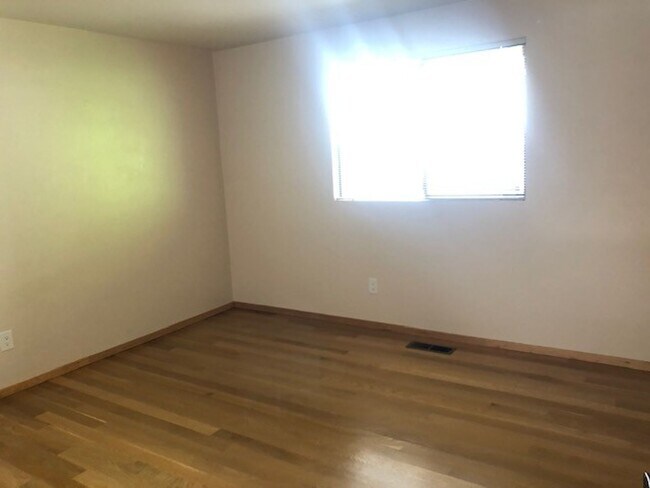 Building Photo - Beautiful 3 Bedroom 2 Bath Home in Mukilteo!