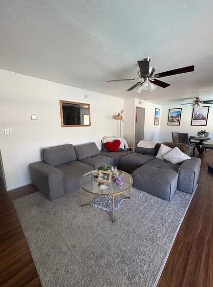 Building Photo - 1600 E Laguna Dr