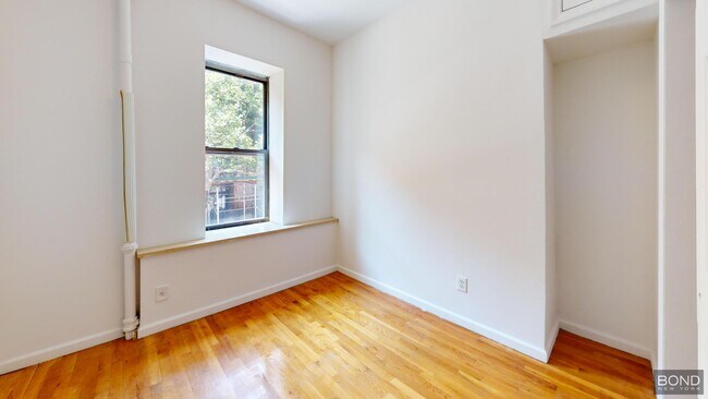 Building Photo - 104 Second Avenue
