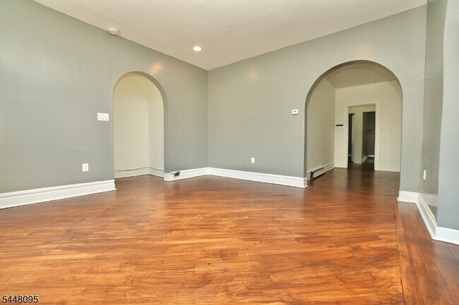 Building Photo - 39 Unity Ave