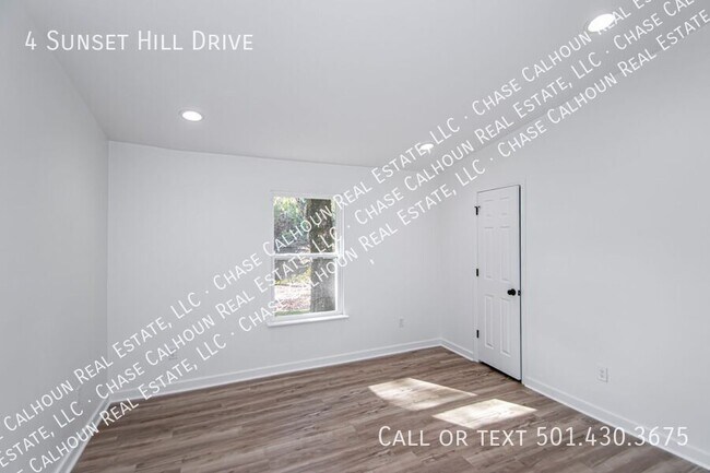 Building Photo - 4 Sunset Hill