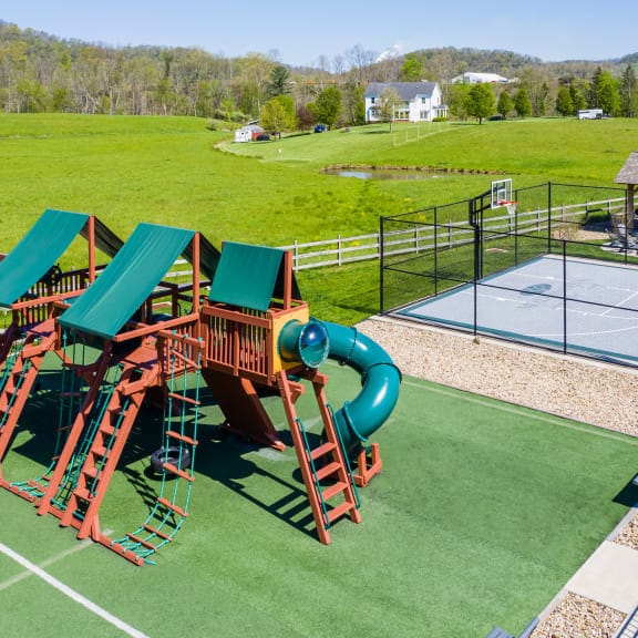 Building Photo - 516 Persimmon Ln