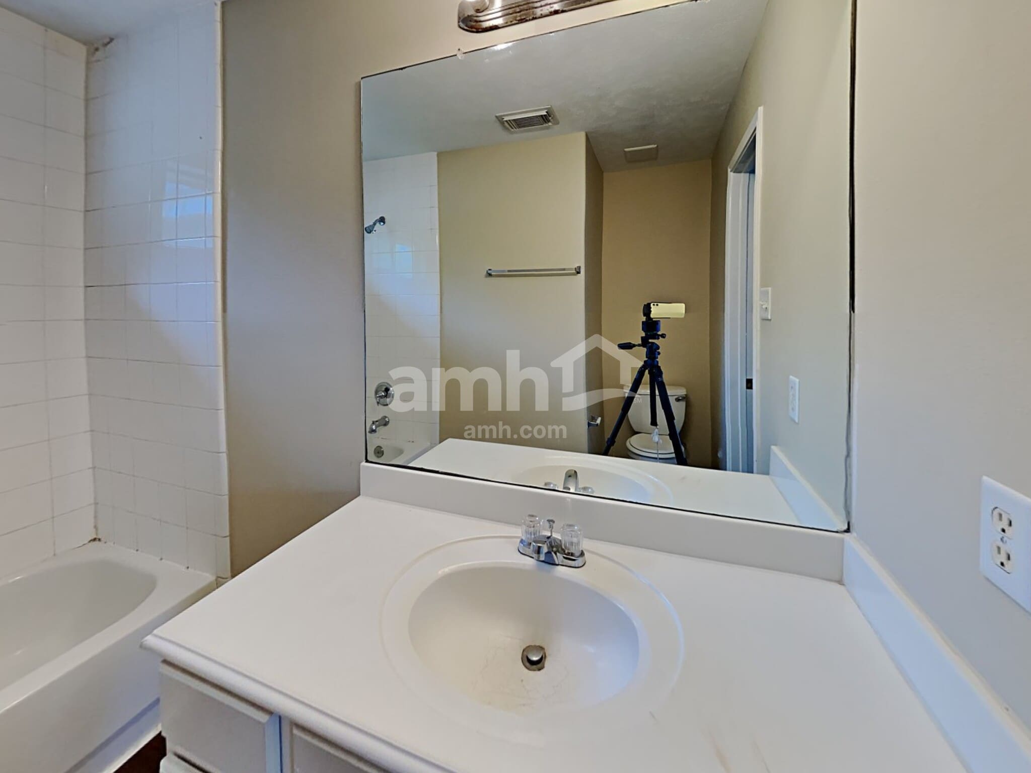 Building Photo - 4002 Portman Glen Ln