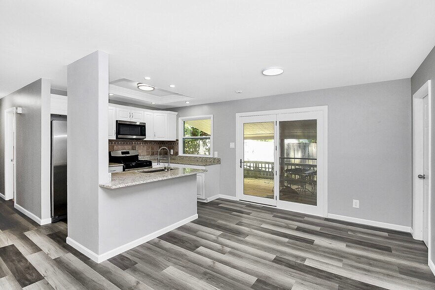 kitchen - 4234 Firwood Ln
