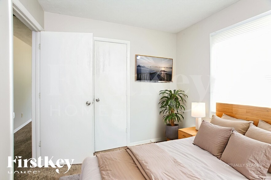 Building Photo - 2910 Heatherlea Dr