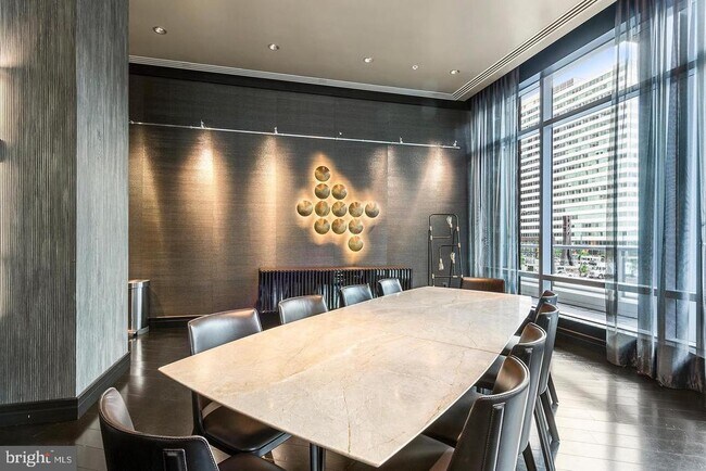 Building Photo - 1414 S Penn Square