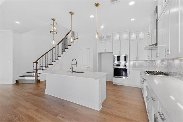 Building Photo - 7921 Renaissance Blvd