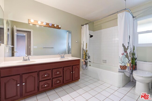 Building Photo - 22482 Calipatria Dr