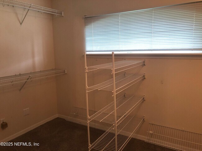 Building Photo - 12857 Chets Creek Dr N
