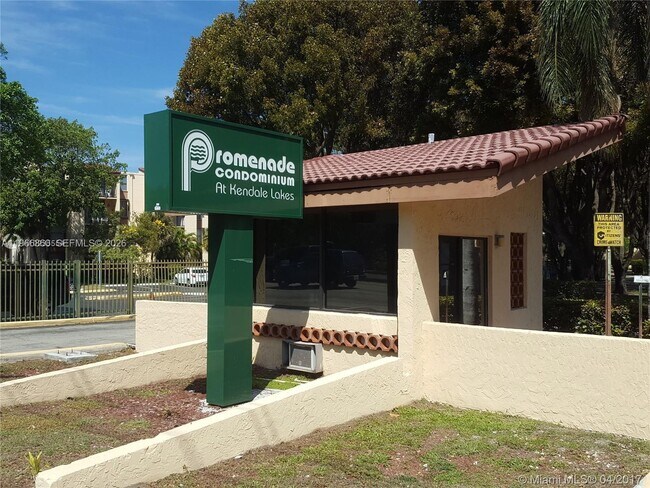 Building Photo - 14601 N Kendall Dr