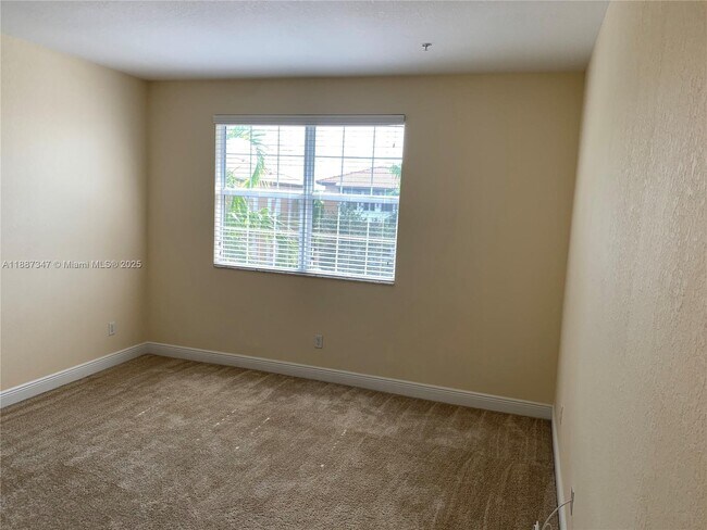 Building Photo - 1044 SW 147th Ave