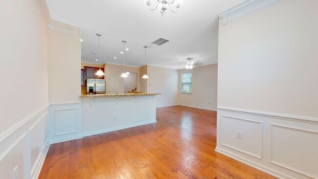 Building Photo - Inviting End Townhome with Loft, Granite Kitchen & 2-Car Garage , Near RTP, RDU, I-40 & I-540