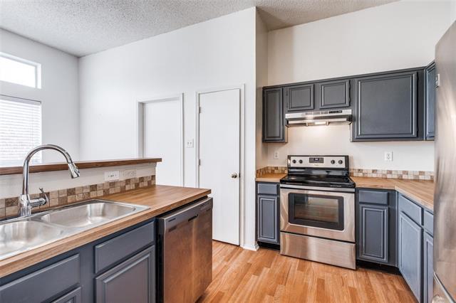 Building Photo - 2624 Crystal Falls Dr