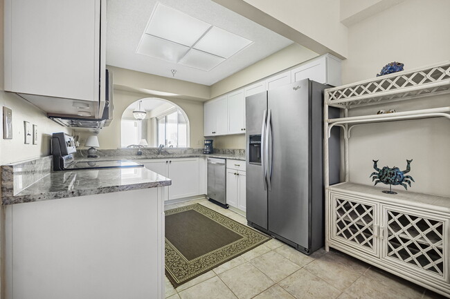 Building Photo - 104 Surfview Dr