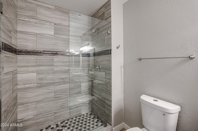 Building Photo - Amazing 1 bed, 1 bath condo in the heart o...