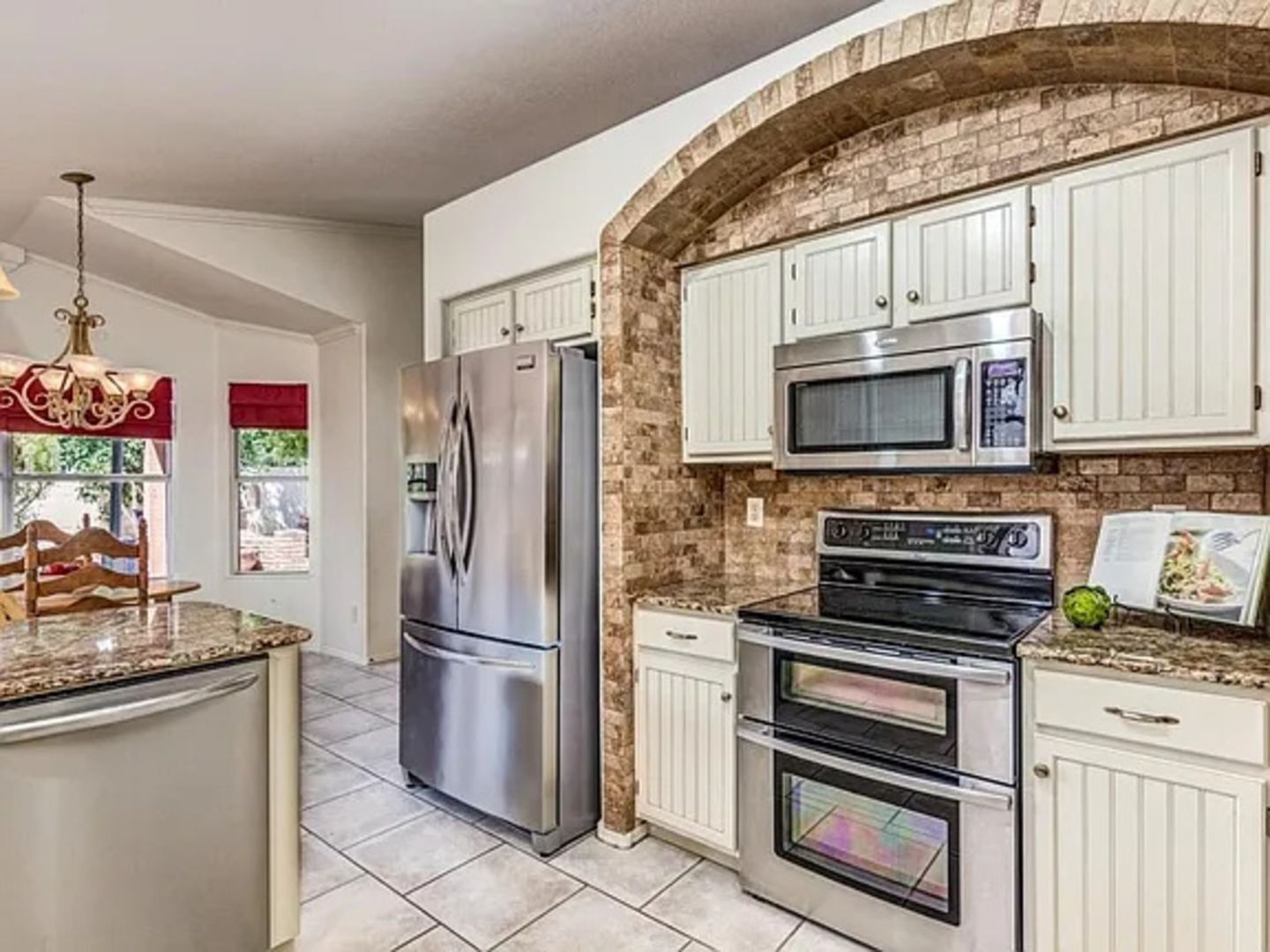 Building Photo - 4536 E Thistle Landing Dr