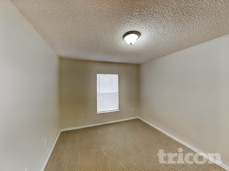 Building Photo - 5204 Juliet Ct