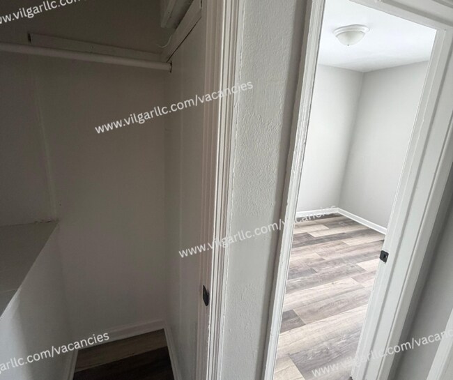 Building Photo - Newly Renovated 2-Bedroom • 1-Bathroom Home