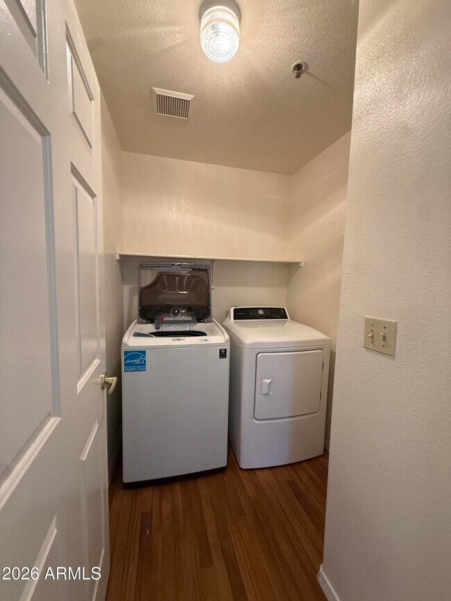 Building Photo - 11375 E Sahuaro Dr