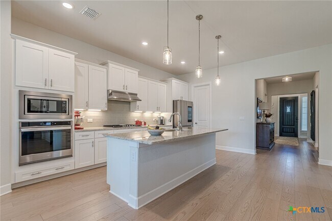 Building Photo - 1435 Dancing Oak Ln